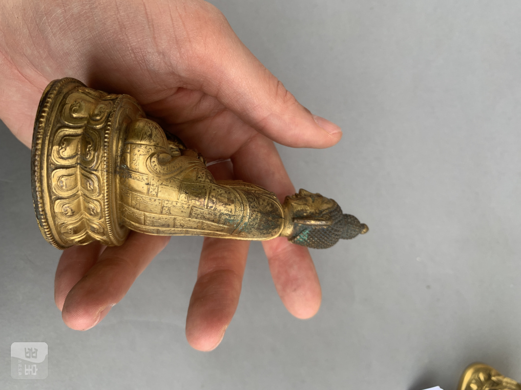 A GILT-BRONZE FIGURE OF BUDDHA SHAKYAMUNI - 图6
